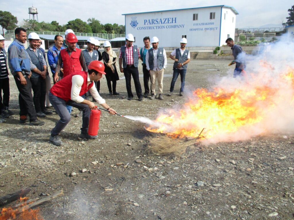 FIRE FIGHTING TRAINING CLASS IN FAYAZBAKHSH CONSTRUCTION SITE